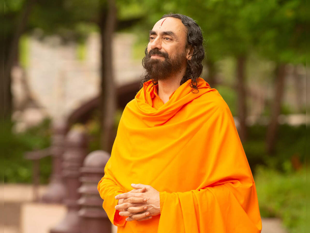 Swami Mukundananda - Hindi Speaking Tree Reporter
