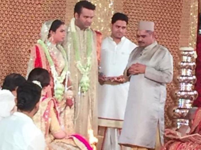 Master Isha Ambani Wedding: ઇશા અંબાણીના લગ્ન, જુઓ દુલ્હા-દુલ્હનના ફોટો