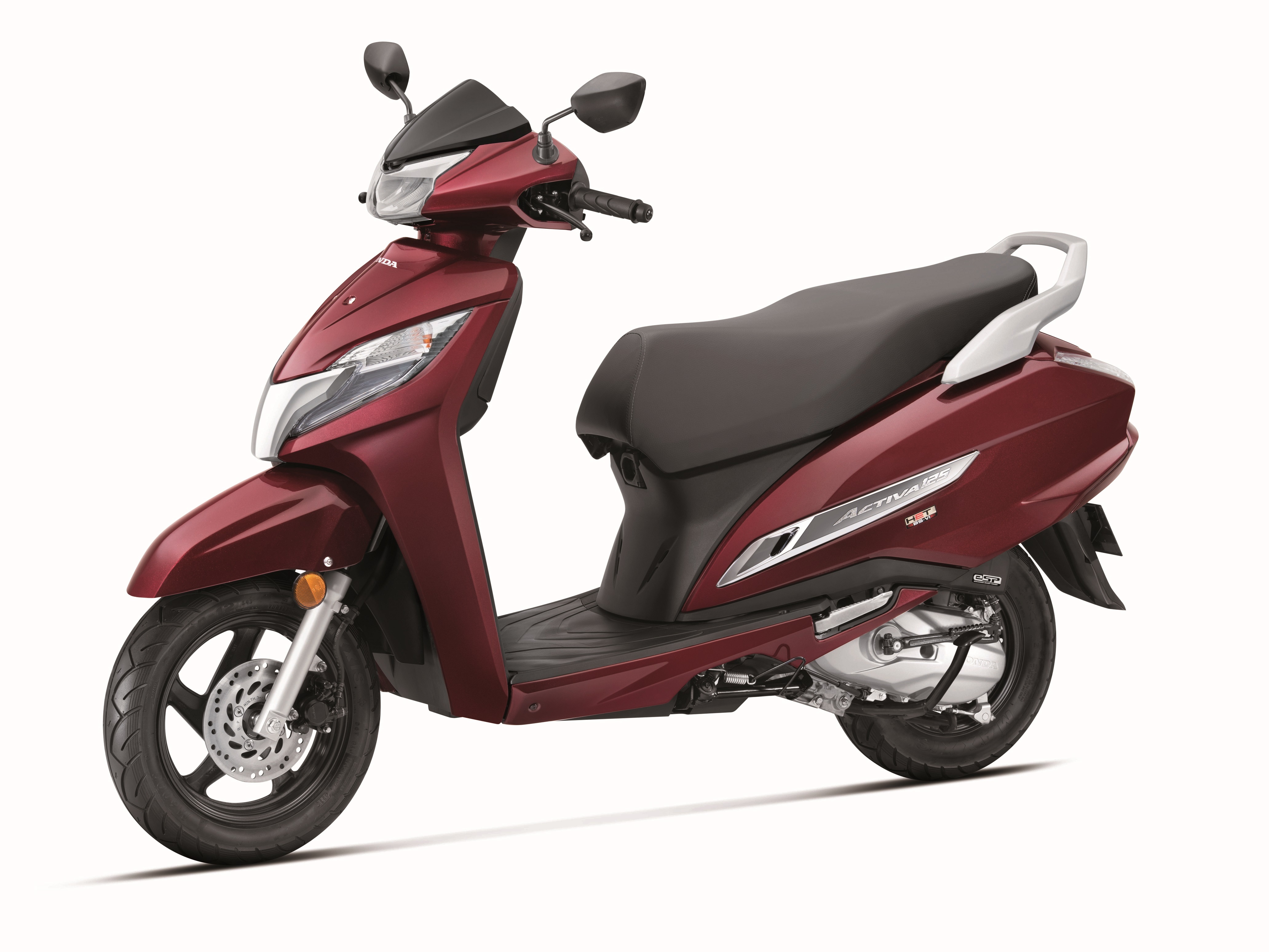 honda-activa-4g-vs-honda-dio-2017-comparison-of-price-mileage