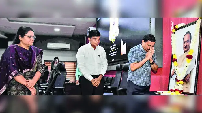 वेळेचे महत्त्व जाणणारा नेता वेळेचे महत्त्व जाणणारा नेता