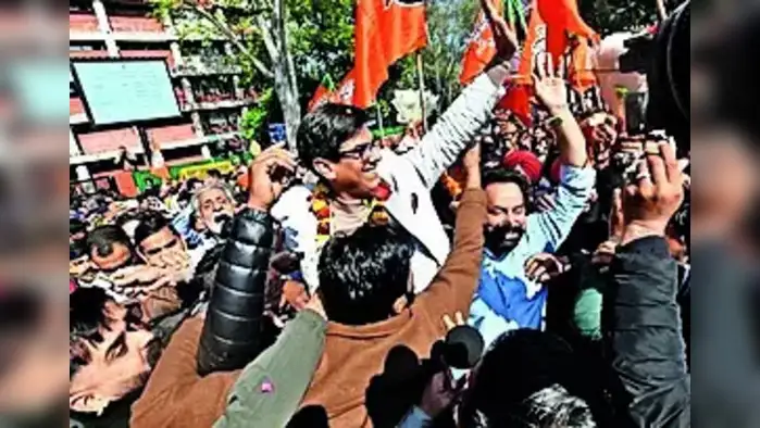 तावडे यांच्या करिष्म्याने चंडीगडमध्ये कमळोदय तावडे यांच्या करिष्म्याने चंडीगडमध्ये कमळोदय