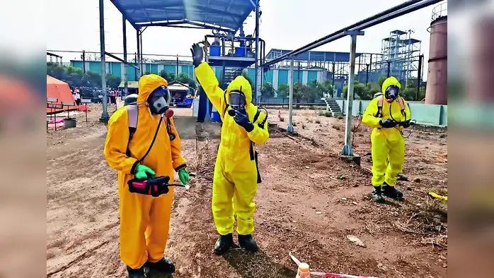 कर्मयोगी साखर कारखान्यात ‘मॉकड्रिल’ कर्मयोगी साखर कारखान्यात ‘मॉकड्रिल’