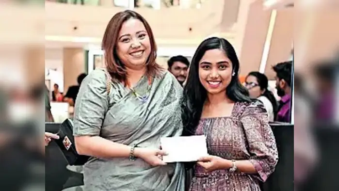 कलेच्या माध्यमातून कर्करोग जनजागृती कलेच्या माध्यमातून कर्करोग जनजागृती