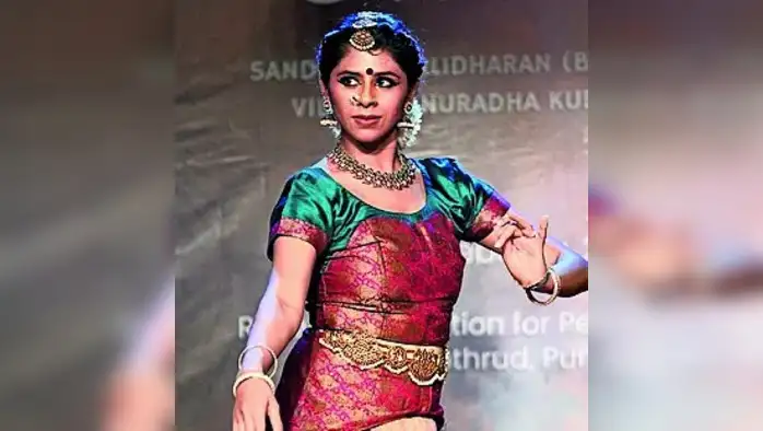 गायन अन् नृत्य मैफलीने जिंकली मने गायन अन् नृत्य मैफलीने जिंकली मने