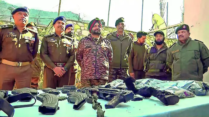 ‘इस्रायल गट’ उद्ध्वस्त ‘इस्रायल गट’ उद्ध्वस्त