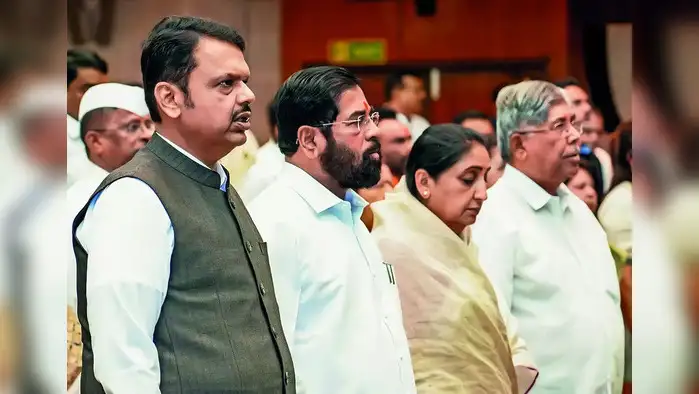 ‘राज्याला कधीही न लाभलेले सर्वोत्कृष्ट मुख्यमंत्री’ ‘राज्याला कधीही न लाभलेले सर्वोत्कृष्ट मुख्यमंत्री’