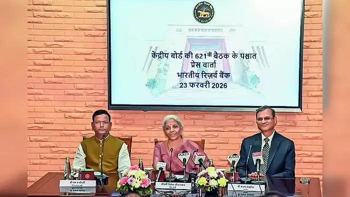 ‘मिस-सेलिंग’वर ठेवले बोट ‘मिस-सेलिंग’वर ठेवले बोट