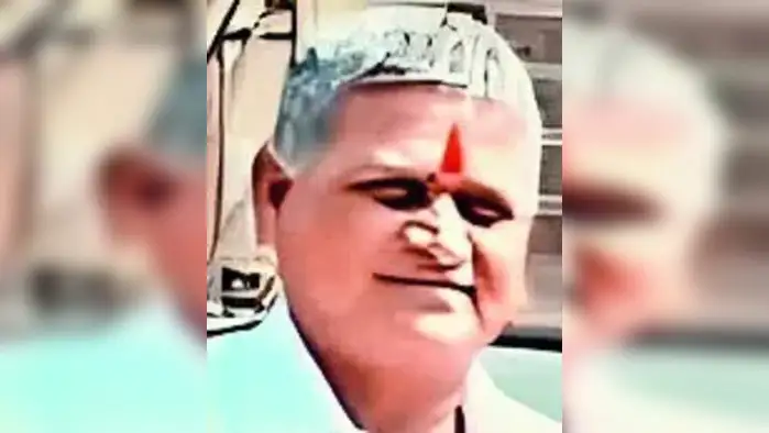 शेतात होरपळून शेतकऱ्याचा मृत्यू शेतात होरपळून शेतकऱ्याचा मृत्यू