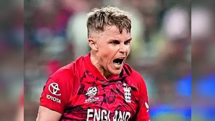 प्रेक्षकांना शांत ठेवण्याचा प्रयत्न प्रेक्षकांना शांत ठेवण्याचा प्रयत्न