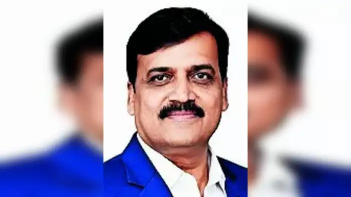 विद्यापीठात फोल्डेबल मल्टीकलर दिव्याची निर्मिती विद्यापीठात फोल्डेबल मल्टीकलर दिव्याची निर्मिती