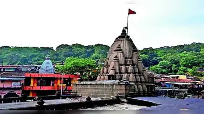 रहिवाशांचे करणार स्थलांतर रहिवाशांचे करणार स्थलांतर