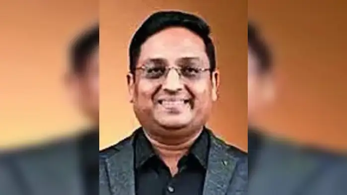 ‘महाज्योती’तील वावगेंवरून वाद ‘महाज्योती’तील वावगेंवरून वाद