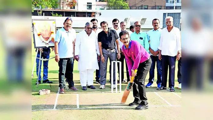 शहीद भगतसिंह क्रिकेट स्पर्धेचे उदघाटन शहीद भगतसिंह क्रिकेट स्पर्धेचे उदघाटन