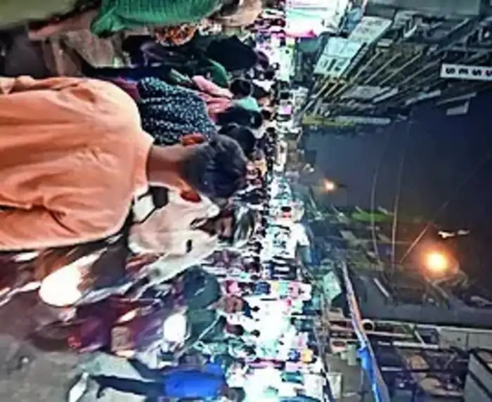 खेरवाडी दिशेलाही स्कायवॉक हवा