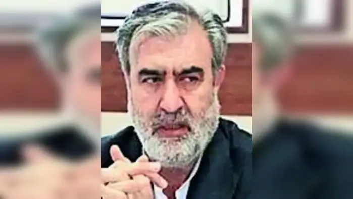 होर्मुझ उघडू, पण तुमच्यासाठी नाही होर्मुझ उघडू, पण तुमच्यासाठी नाही