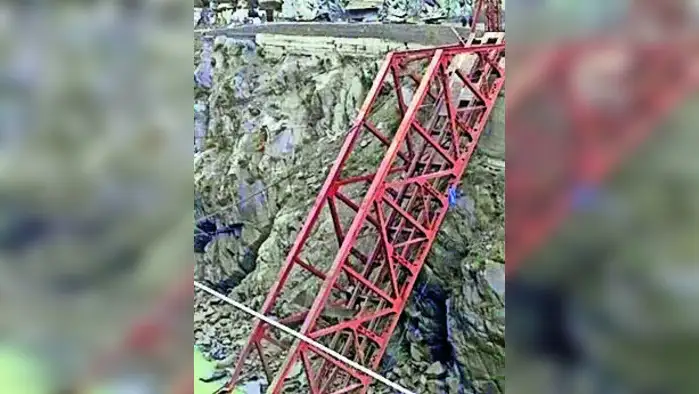 ‘हिमाचलमधीलसरकार कोसळणार’ ‘हिमाचलमधीलसरकार कोसळणार’