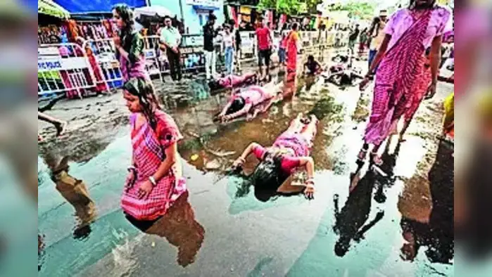 शीतलादेवीची पूजा शीतलादेवीची पूजा