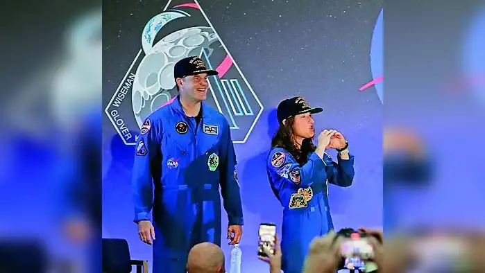 पुन्हा चंद्राकडे... नवे लक्ष्य, नवे तंत्रज्ञान पुन्हा चंद्राकडे... नवे लक्ष्य, नवे तंत्रज्ञान