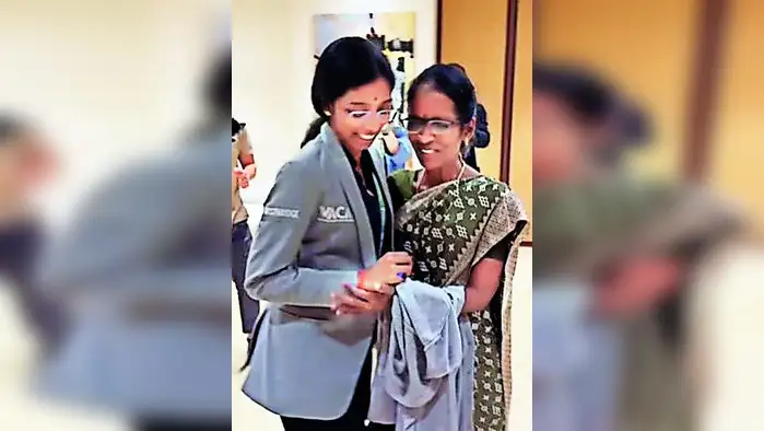 आई, प्रज्ञानंदची साथ मोलाची ठरली आई, प्रज्ञानंदची साथ मोलाची ठरली