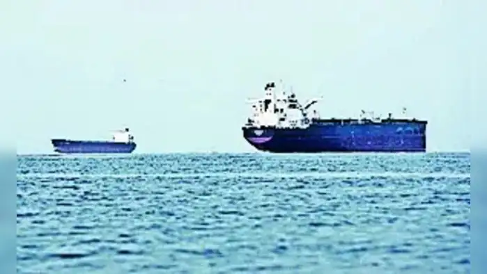 जहाजांना १२,९८० कोटींचे सुरक्षाकवच जहाजांना १२,९८० कोटींचे सुरक्षाकवच