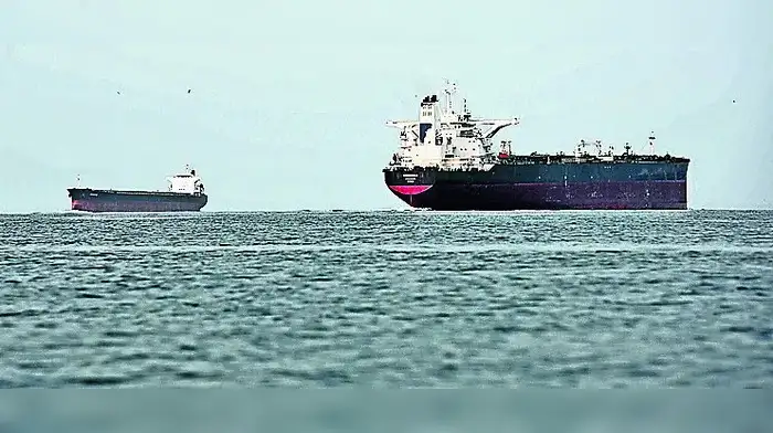 जहाजांना देणार सुरक्षाकवच जहाजांना देणार सुरक्षाकवच