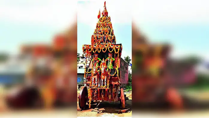 बालपणी अनुभवलेलं सुख जपणारं बेटावद बालपणी अनुभवलेलं सुख जपणारं बेटावद