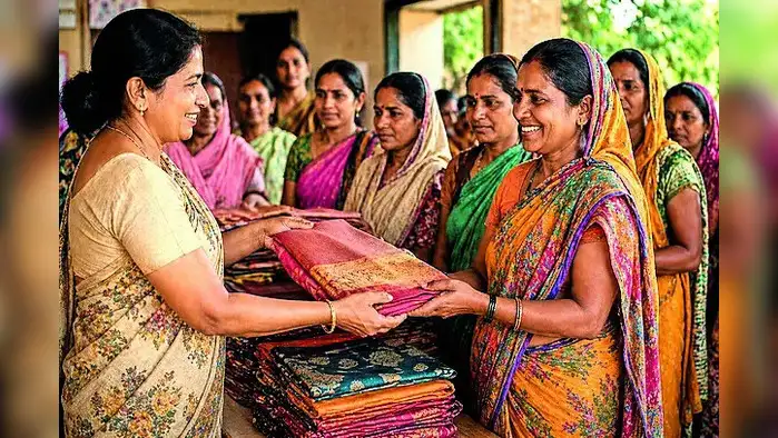 ‘अंत्योदय’मधील कुटुंबांना मोफत साड्या ‘अंत्योदय’मधील कुटुंबांना मोफत साड्या