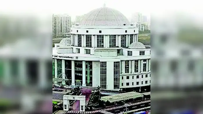चर्चा, वाद आणि कारवाईचे आश्वासन चर्चा, वाद आणि कारवाईचे आश्वासन
