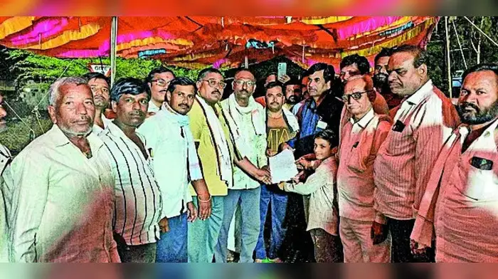 ऊस शेतकऱ्यांचे आंदोलन स्थगित ऊस शेतकऱ्यांचे आंदोलन स्थगित