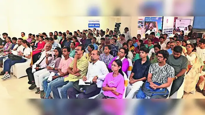 भाषा ते सैन्य दले... भाषा ते सैन्य दले...