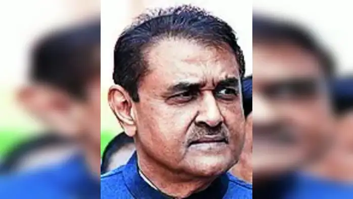 राष्ट्रवादीतून प्रफुल्ल पटेल पदच्युत राष्ट्रवादीतून प्रफुल्ल पटेल पदच्युत