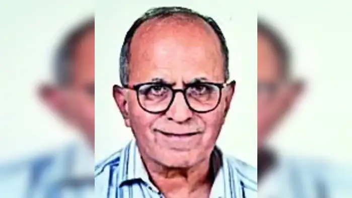 ‘लक्ष्य’, ‘आयुष्य’ पुस्तकांचे प्रकाशन ‘लक्ष्य’, ‘आयुष्य’ पुस्तकांचे प्रकाशन
