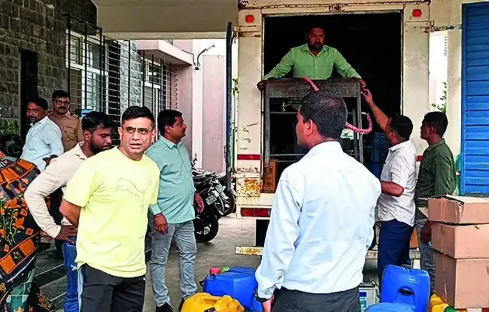 सिन्नरला बनावट दारूचा कारखाना उद्ध्वस्त