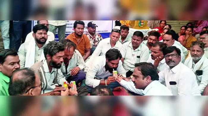 पोखरीतील उपोषण अखेर मागे पोखरीतील उपोषण अखेर मागे