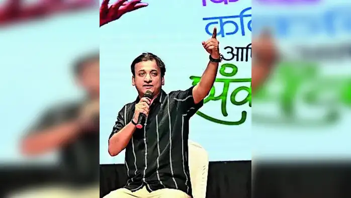 शब्द, कविता, आठवणींनी भारावले रसिक शब्द, कविता, आठवणींनी भारावले रसिक