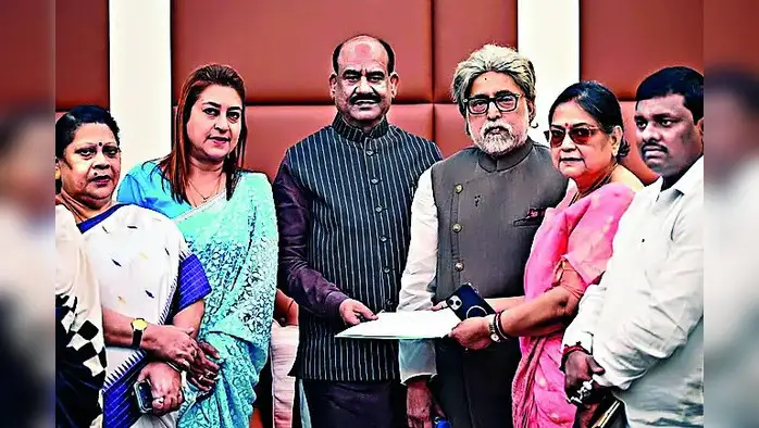 बंडखोर गट विलीन बंडखोर गट विलीन