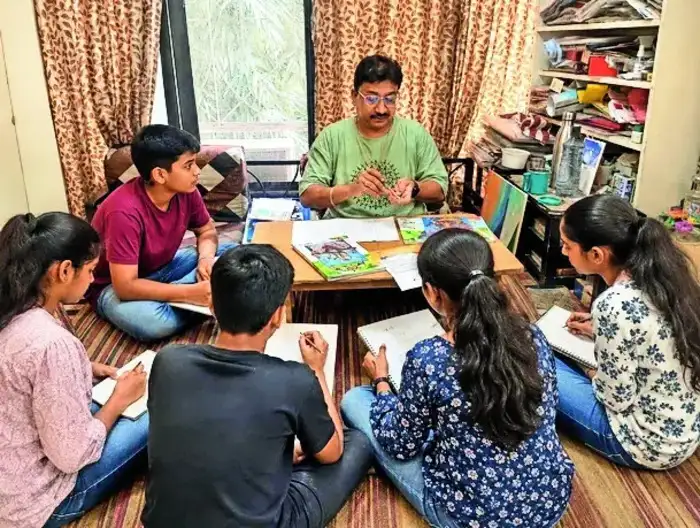 ‘चित्रकल्प’मधून आपटे कुटुंबाने जपला चित्रकला प्रशिक्षणाचा वारसा