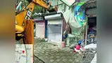 ८१ पदपथ अडथळामुक्त ८१ पदपथ अडथळामुक्त