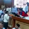 सोलापूर महापालिकेत 'पाकीट' शब्दावरून गोंधळ, महापौरांना शब्द मागे घ्यावे लागले