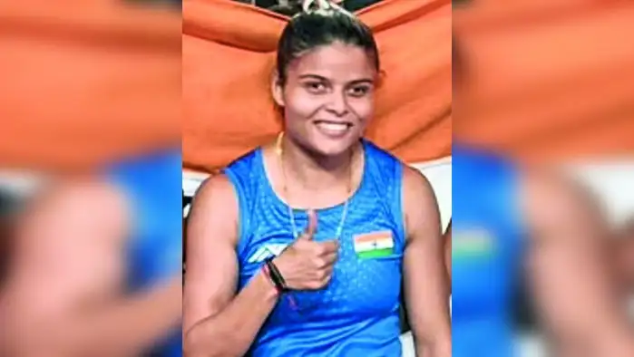 दुसऱ्या दिवशी सोन्याची लयलूट दुसऱ्या दिवशी सोन्याची लयलूट