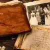 कॅफेबाहेर सापडला जुना अल्बम! पण पहिलं पान उघडताच बसला झटका, उलगडलं ६९ वर्षांपूर्वीच्या लग्नाचं रहस्य