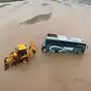 Bus going from Nepal to Haridwar stuck in Kotwali river 53 passengers ...