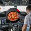 Can Pilots Eat While Flying,फ्लाइट में पायलट नहीं खा सकते ये चीजें, अगर ...