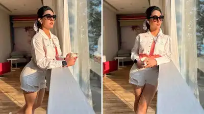 छोटे- छोटे कपड़े पहनकर मारती हैं टशन 