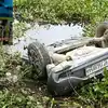 Meerut Car Accident News,मेरठ में आवारा पशु को बचाने के चक्कर में 4 ...