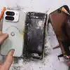 Jerryrigeverything Pixel 10 Pro Fold Battery Blast,1,72999 रुपये का ...