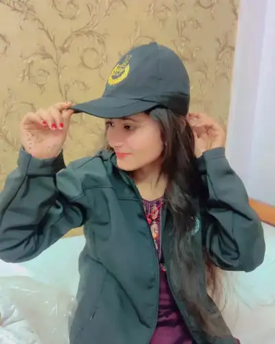 सरकारी स्कूल-कॉलेज से की पढ़ाई