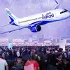 Indigo Flight Cancellation: कोई सीढ़ियों पर बैठा तो कोई रिसेप्शन में ...