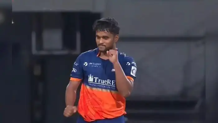 मंगेश यादव- 5.20 करोड़ (रॉयल चैलेंजर्स बेंगलुरु)