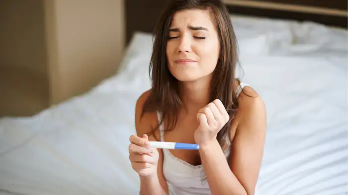 is it necessary for women to lie down for 30 minutes after intercourse to get pregnant doctor explains